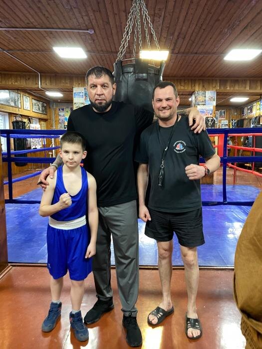 Александр Емельяненко провёл тренировку для псковских воспитанников
Фото: спортшкола «Лидер»