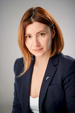 «Аббревиатура ПГТ сегодня действительно на слуху. Преимплантационное генетическое тестирование – это успешная попытка в клинической практике уточнить генетический статус эмбриона на доимплантационном этапе, то есть до наступления беременности», – отметила Елизавета Мусатова.