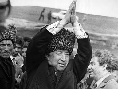 Расул Гамзатов