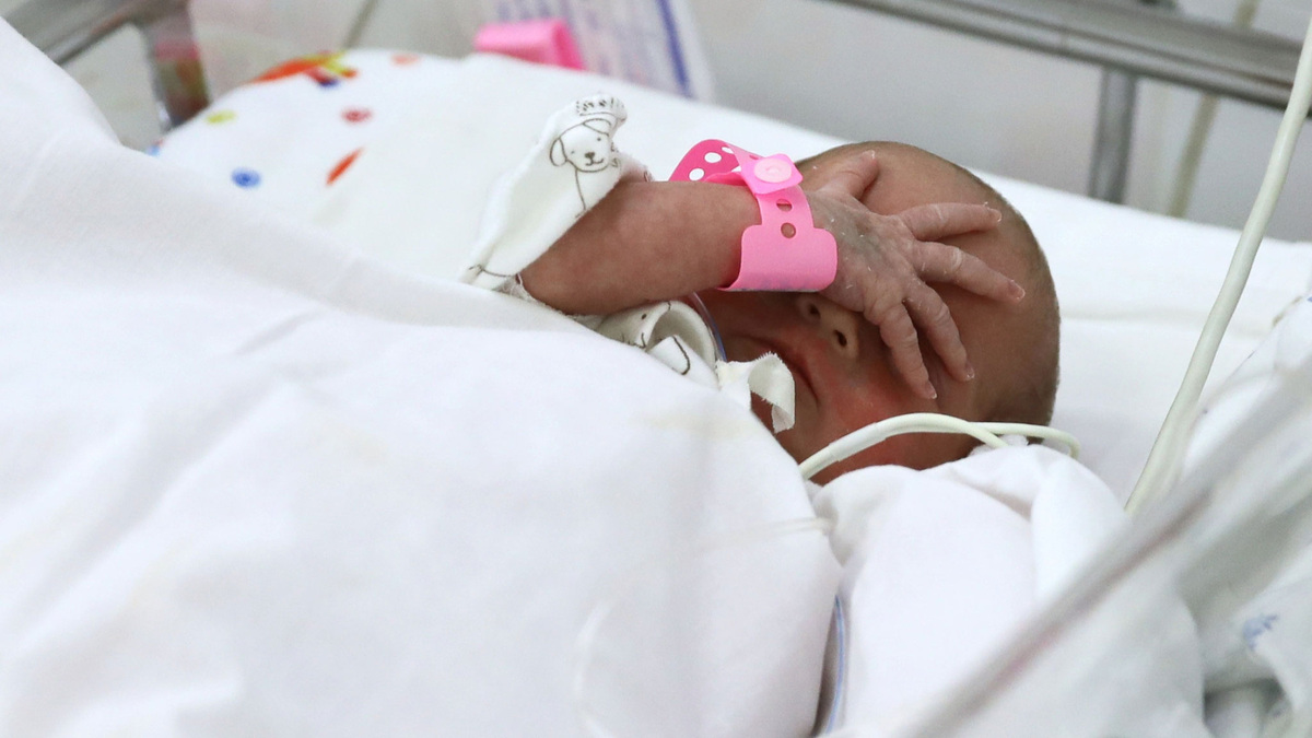    Новорожденный ребенок РИА