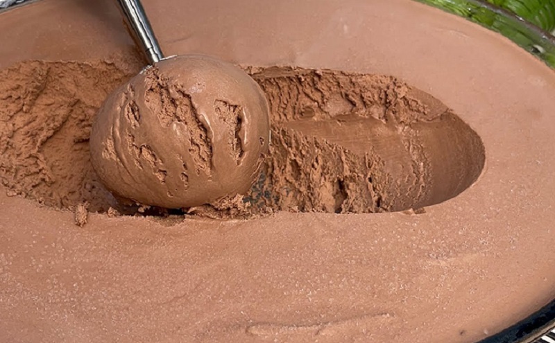 Домашнее мороженое за 5 минут: сливочный десерт без лишнего — лучше, чем пломбир