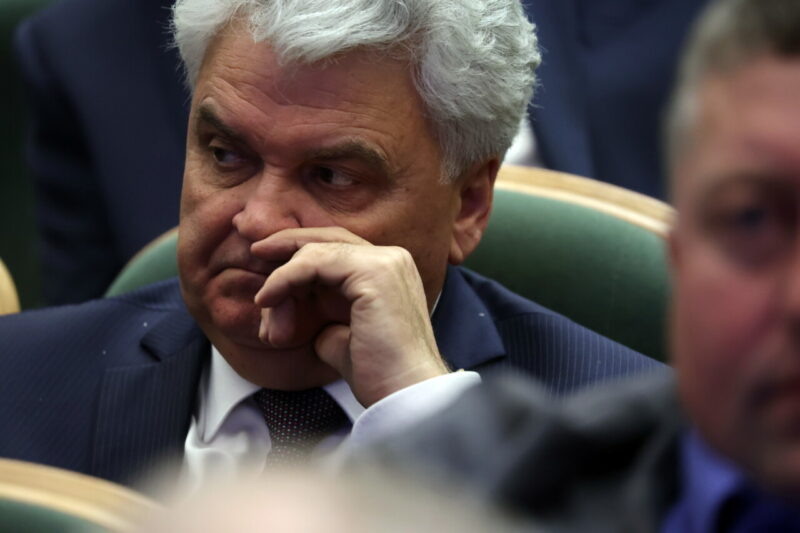 Петр Тултаев как-то связан с Поплавским. Через супругу Танзилю? Фото: Столица С