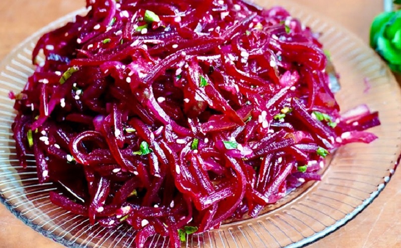 Минутный салат из свеклы: простой рецепт с секретом идеального вкуса