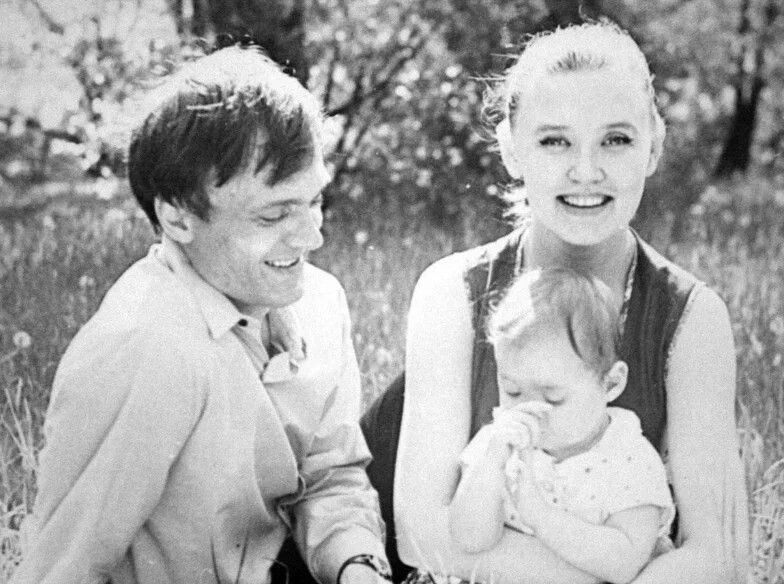 Владимир Меньшов и Вера Алентова с дочерью Юлей