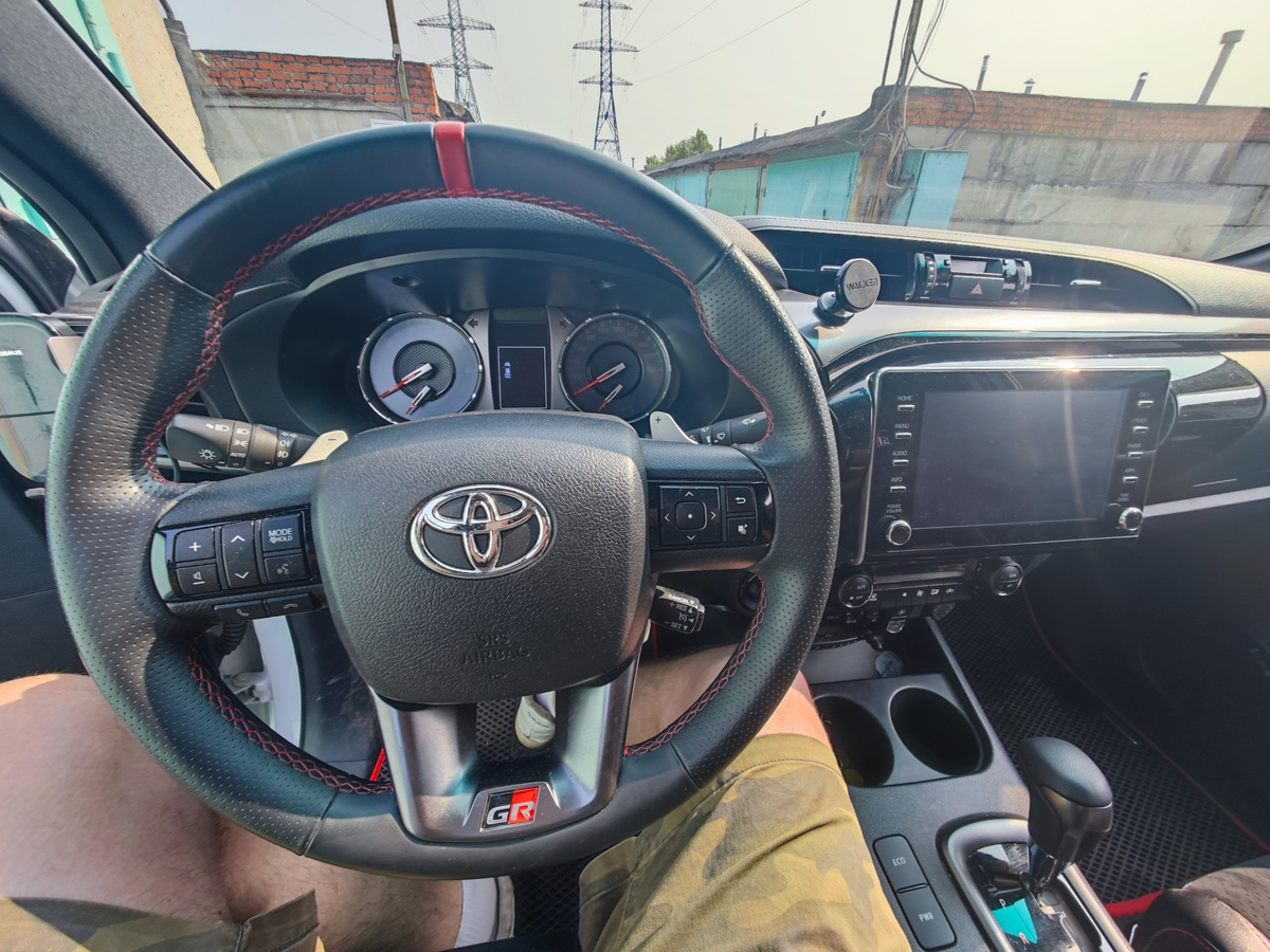 Toyota Hilux 2022 — ЭРА ГЛОНАСС сама звонит при запуске двигателя