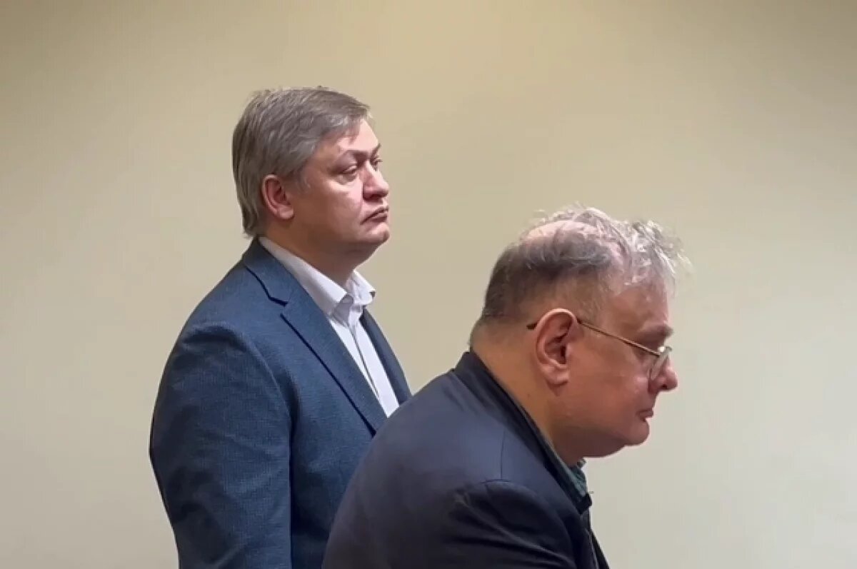    Экс-директор школы-интерната им. Захарченко останется под домашним арестом