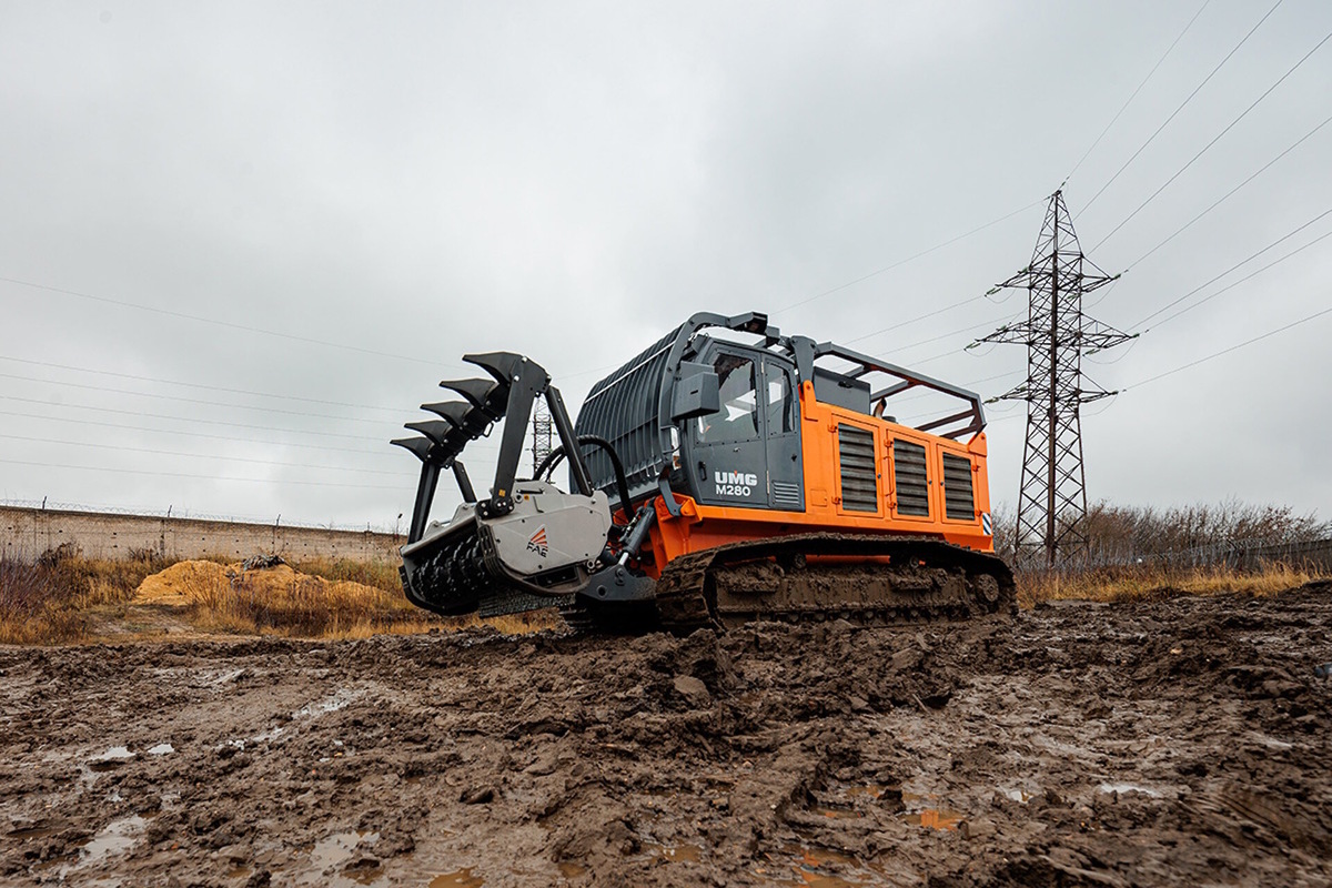    Планируется использовать самоходную машину М-280 для расчистки полосы отчуждения будущей железной дороги. Источник: официальный сайт компании компании UMG.