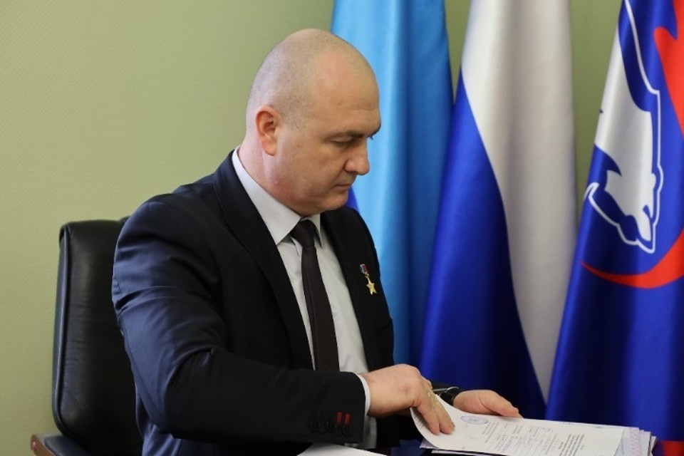    Герой ЛНР подал документы на предварительное голосование «Единой России» Валерия РАЗИНА