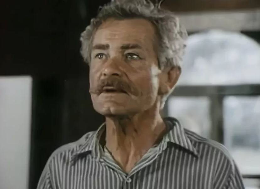 Кадр из фильма.  Эдуард Бочаров в роли Серафима Полубеса