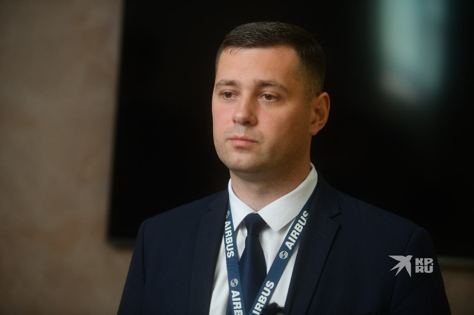    Пассажиры вступились за пилота Сергея Белова, посадившего самолет в пшеничном поле Алексей БУЛАТОВ