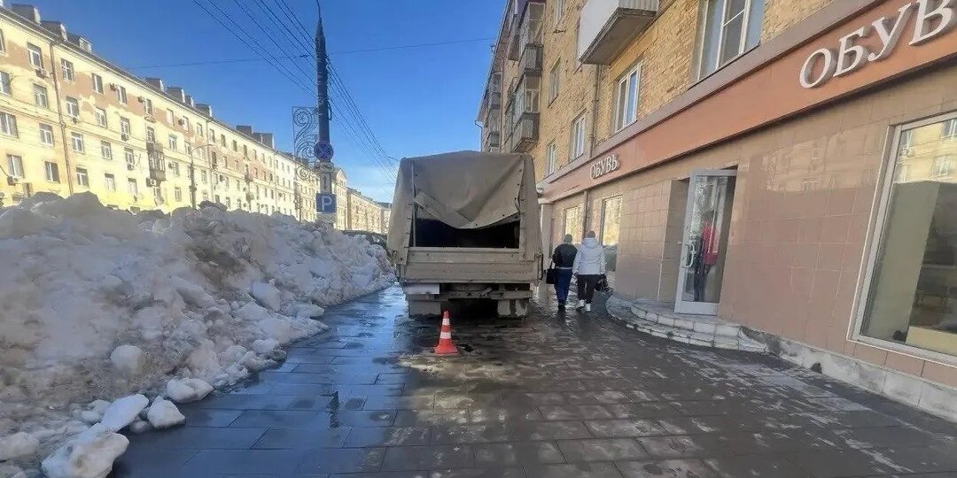 Водитель «Газели» сбил пенсионера на тротуаре в Ижевске