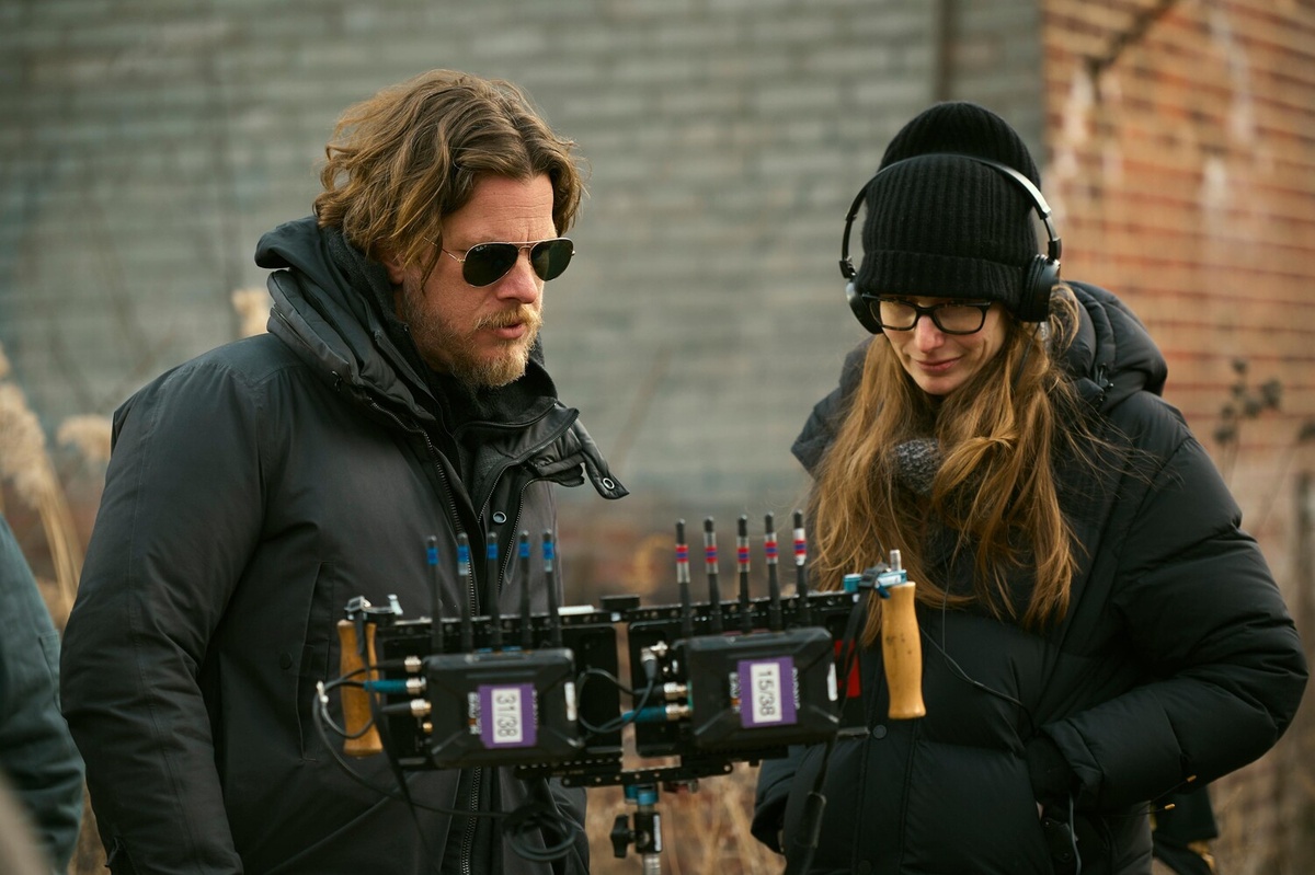 Джонатан Нолан, Женева Робертсон-Дуорет