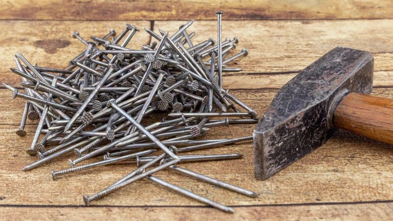     Ремонт, гвозди, молоток. CC0