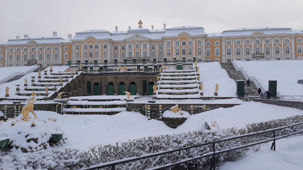 Петергофский дворец (личное фото)
