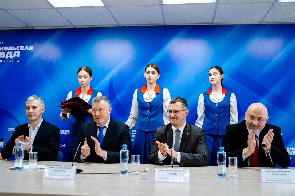    Соглашения были подписаны в пресс-центре КП-Челябинск. Дарья МАКСИМОВА