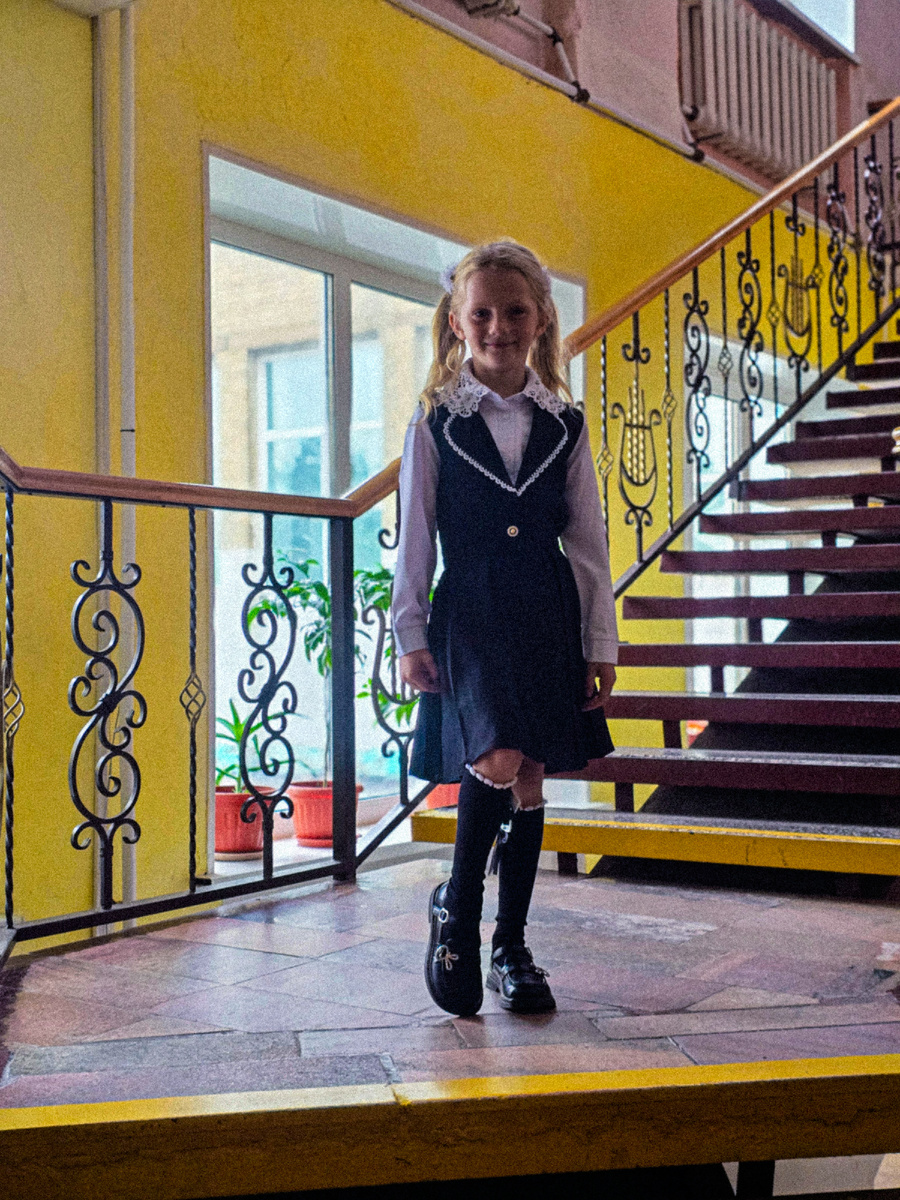  Первоклассница:)