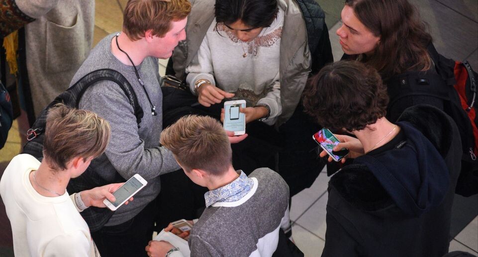    Старт продаж iPhone 6s в Москве / Медиасток.рф