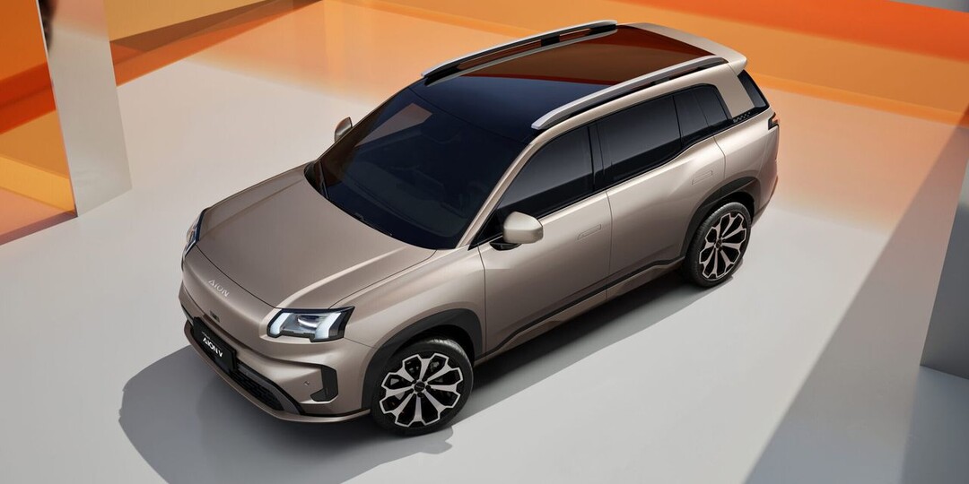 В России открылся предзаказ на первый электромобиль GAC. Впервые объявлена цена