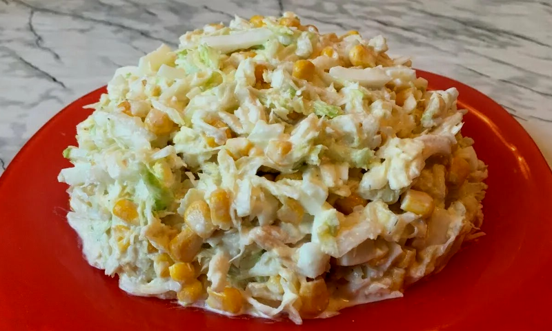 Салат с пекинской капустой и курицей