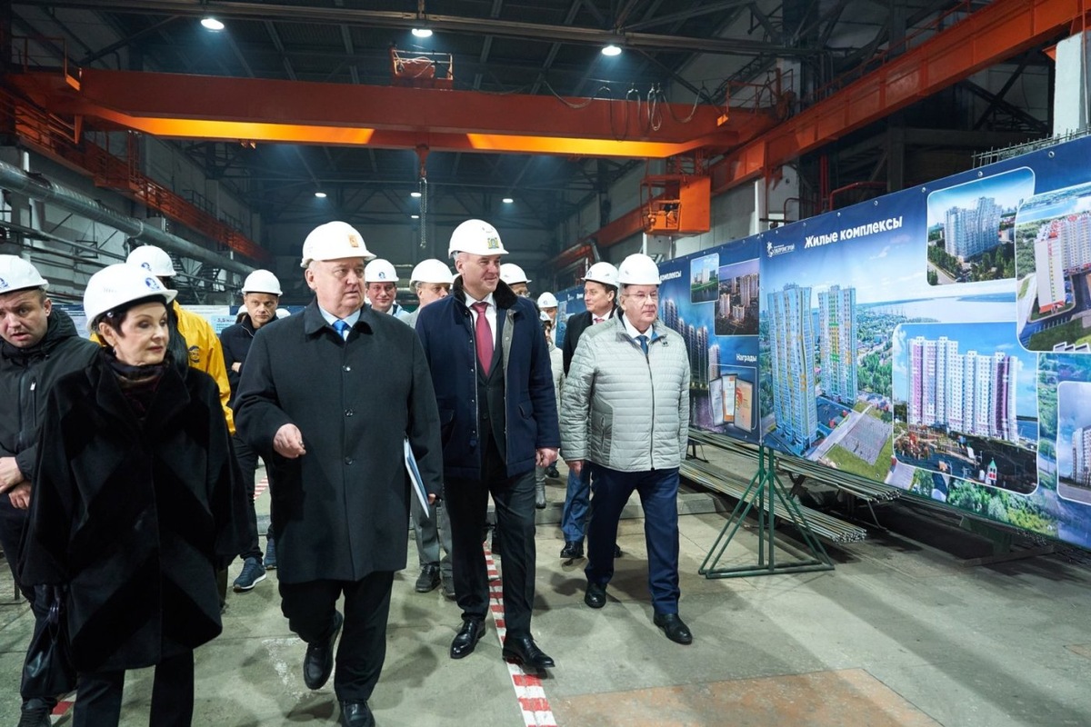    Руслан Кухарук побывал на производственных объектах одного из главных застройщиков Югры
