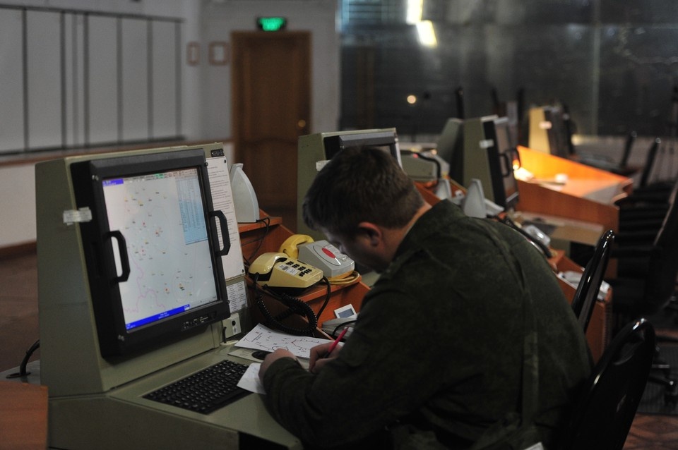    Жителям следует укрыться в безопасных местах и находиться в них до отбоя сигнала тревоги. Сергей ШАХИДЖАНЯН