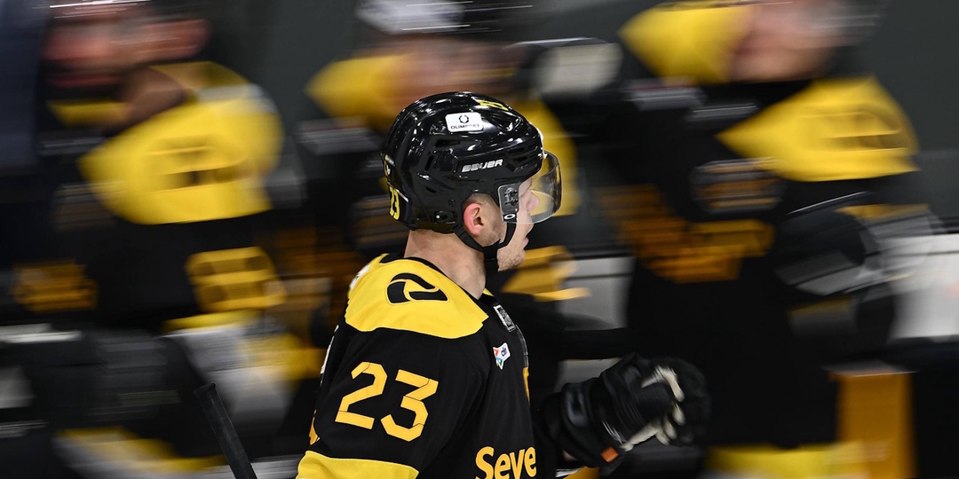 «Потеря головы». Хоккейная «Северсталь» проиграла нижегородскому «Торпедо» в первом домашнем матче серии плей-офф