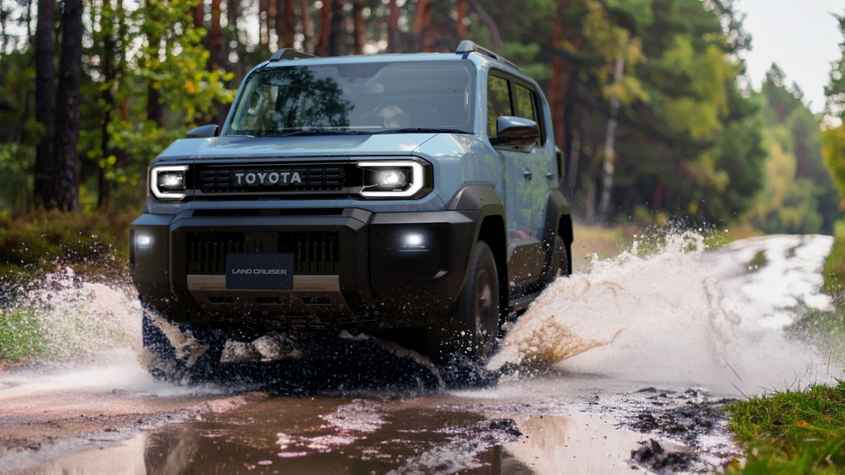 Toyota Land Cruiser FJ поступил в продажу