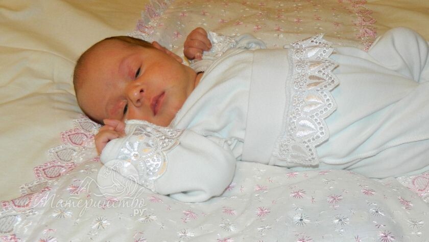 В Черкесске заведующая роддомом оставила себе чужого ребенка: дело дошло до суда