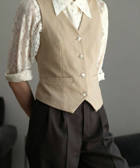 "Пиджак полнит, а жилет стройнит": почему в 2026 году умные женщины заменят одно на другое