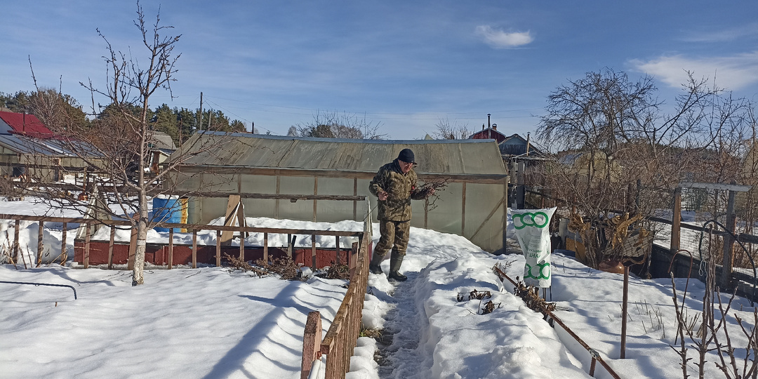 Слишком быстрая весна :потоп на даче ,первые хлопоты.