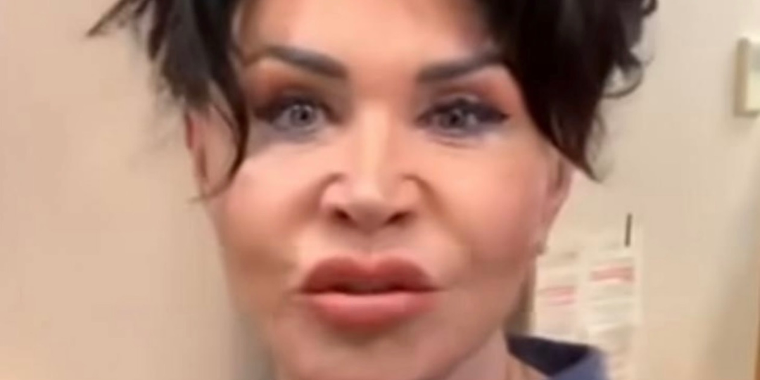 Надежда Бабкина расплакалась на публике