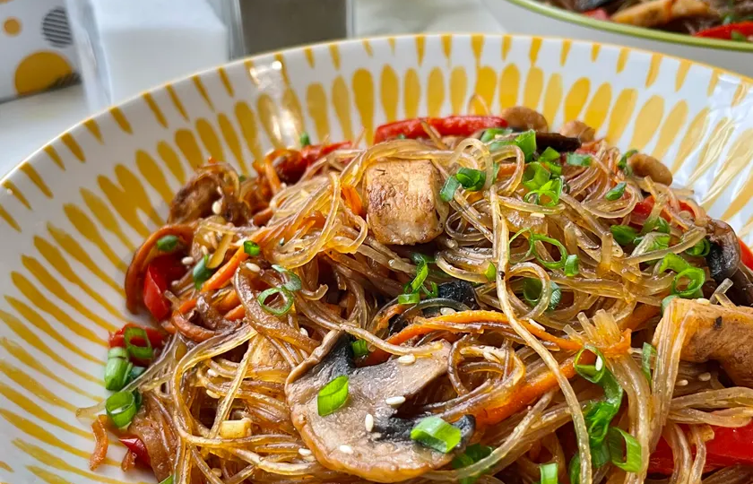 Фунчоза с курицей