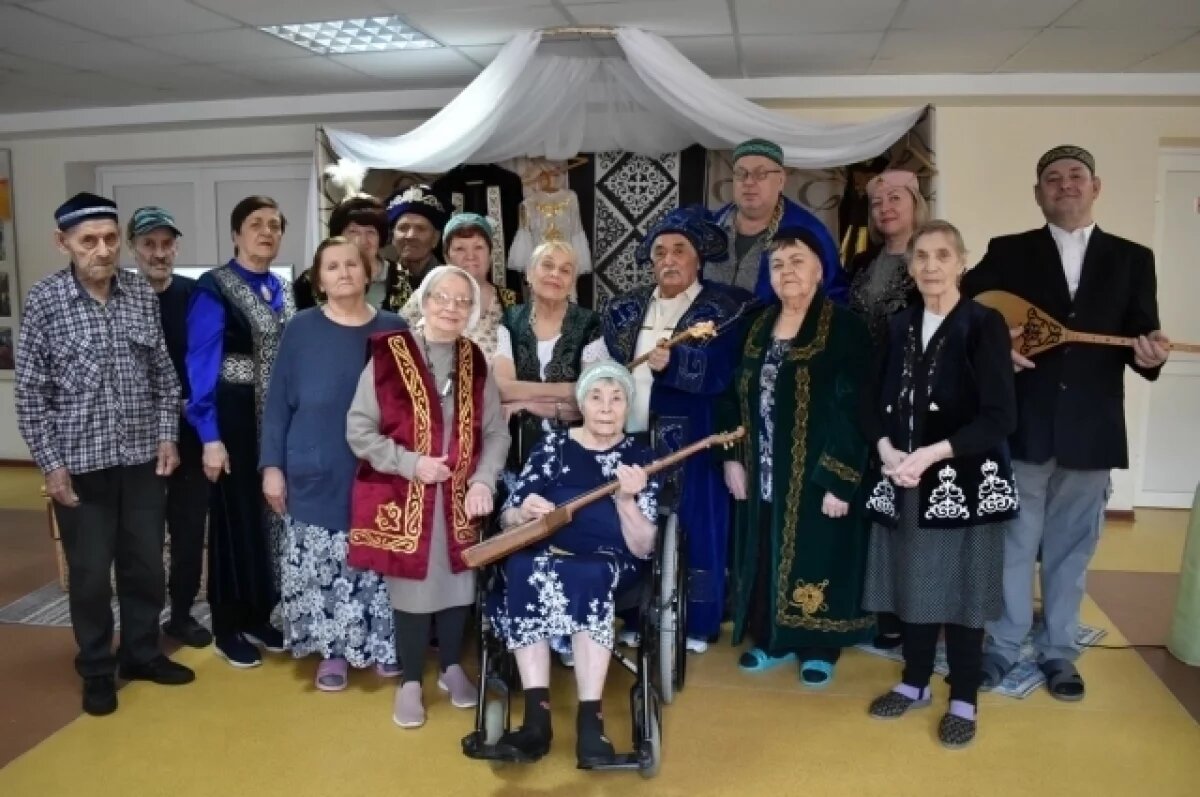    Омичей знакомят с культурными традициями казахского народа