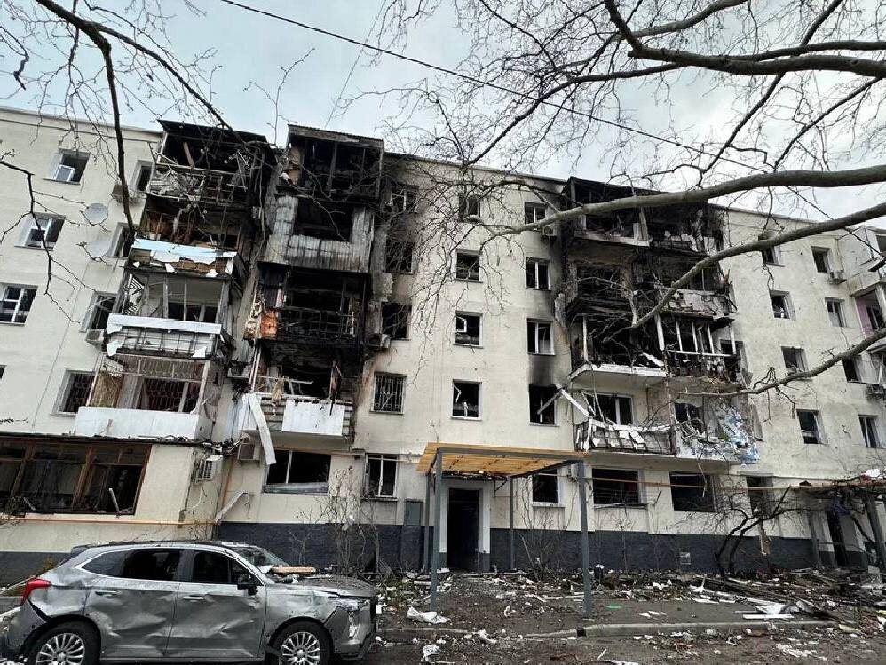     Жилые дома после взрыва. Севастополь   
Telegram-канал Михаила Развожаева