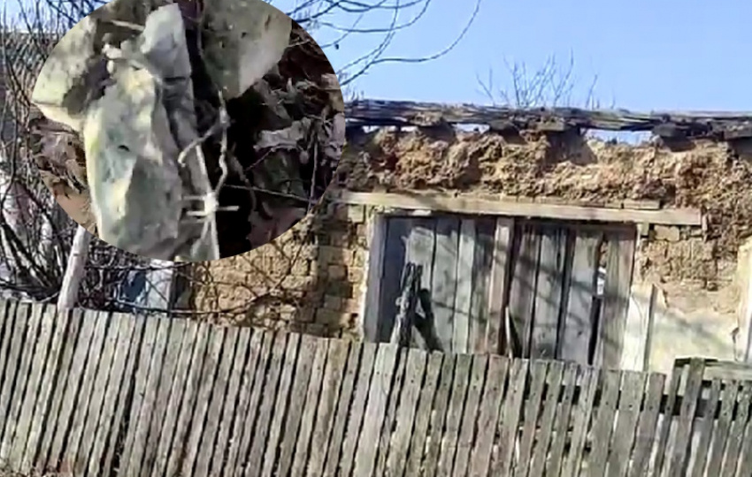 «Даже в стенах была колючая проволока»: волгодонец показал развалины сталинской милиции и суда среди дач