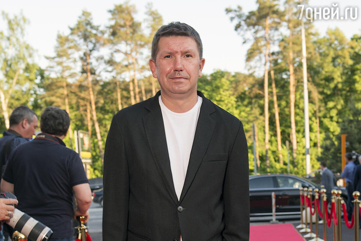    Сергей Кристовский Елизавета Карпушкина