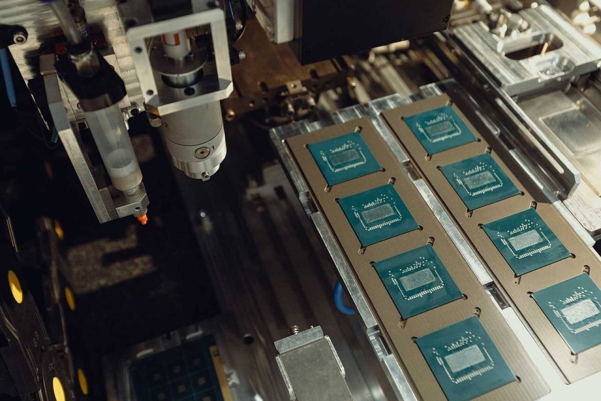 Производство позволит создавать отечественные высокопроизводительные процессоры и специализированные вычислительные модули. Источник: Официальный сайт ОЭЗ «Технополис Москва».