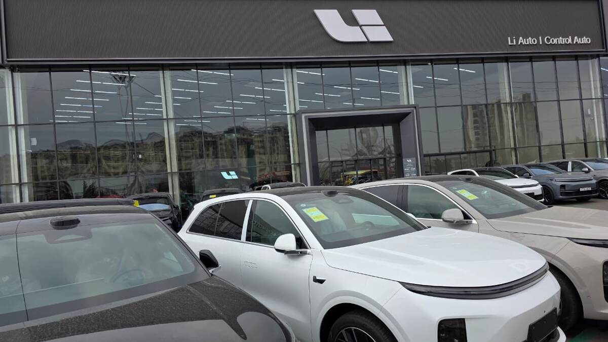 Li-Auto / Автосалон / Медведев А.