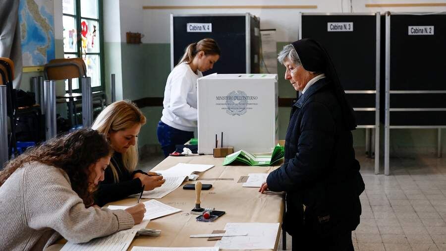    Фото: REUTERS/Vincenzo Livieri