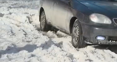     В Ачинске автомобильные дороги превратились в реки