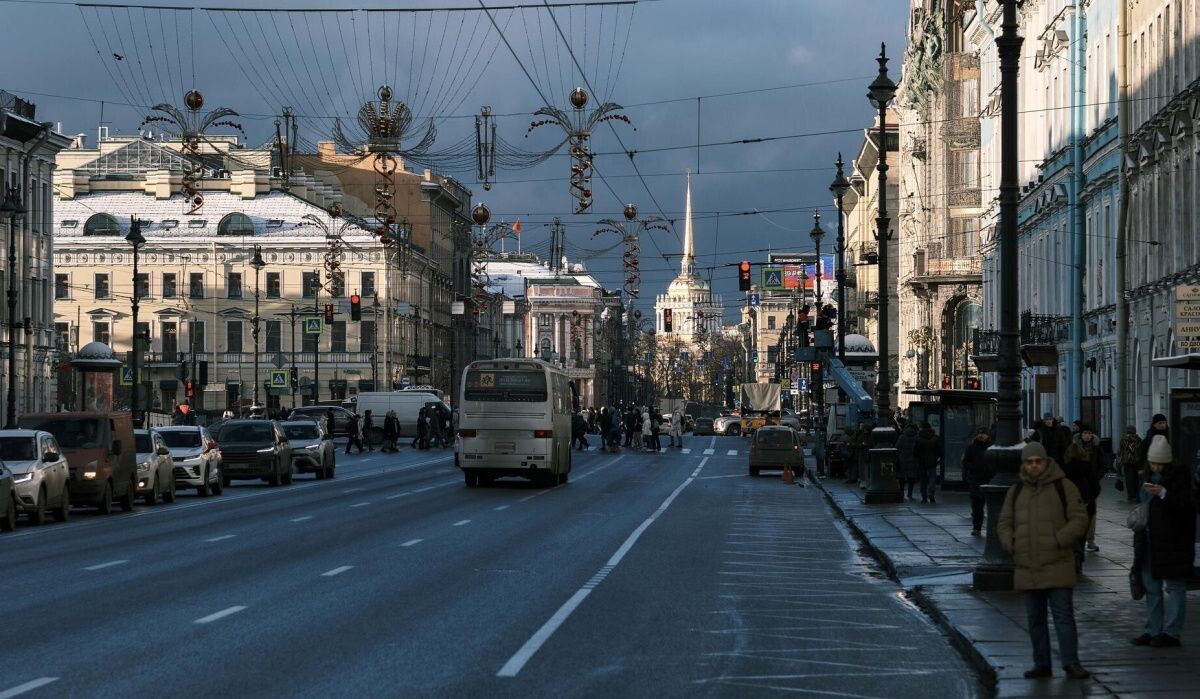     Вид на Невский проспект в Санкт-Петербурге Источник: © РИА Новости Автор фото: Алексей Даничев