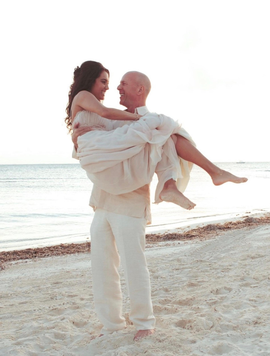    Эмма Хеминг и Брюс Уиллис. Фото: Соцсети Эммы Хеминг