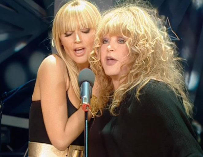 Фото: скриншот видео с выступления Пугачевой и Орбакайте