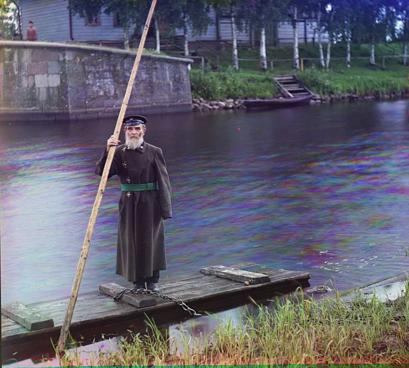 Смотритель водохранилища. Фотография С. М. Прокудина-Горского.
