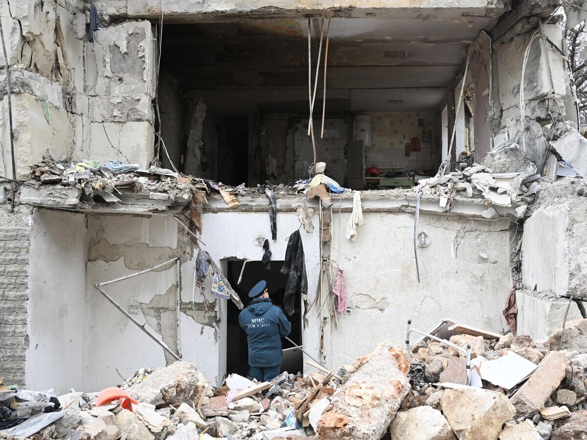    Последствия взрыва в жилом доме в Севастополе | © РИА Новости / Константин Михальчевский