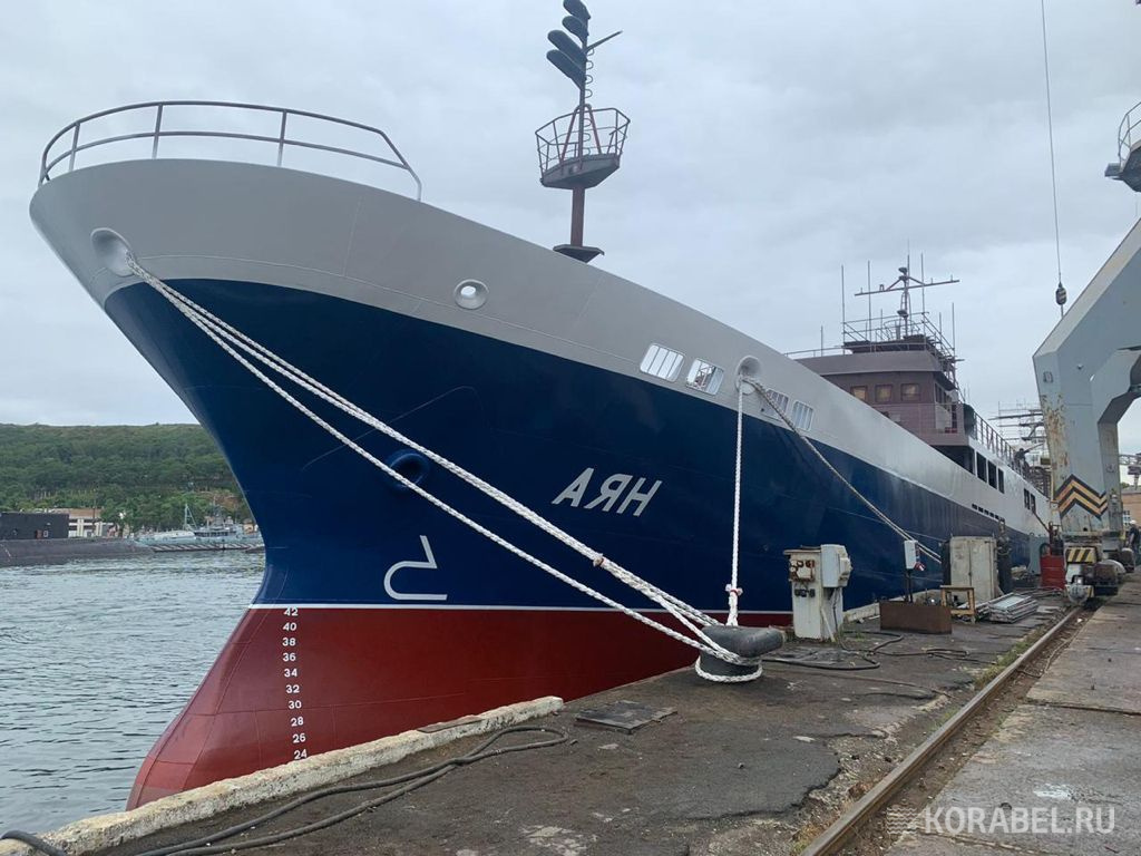 Краболовное судно "Аян" / Фото: Корабел.Ру  📷
