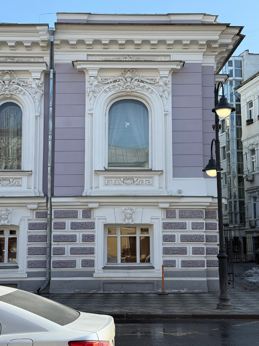 Фото автора канала. Особняк Т.И. Коробкова.