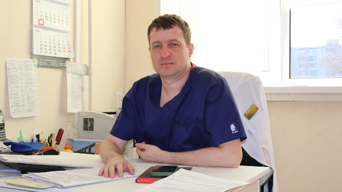 Олег Игоревич Бронников - заведующий хирургическим отделением, врач-хирург