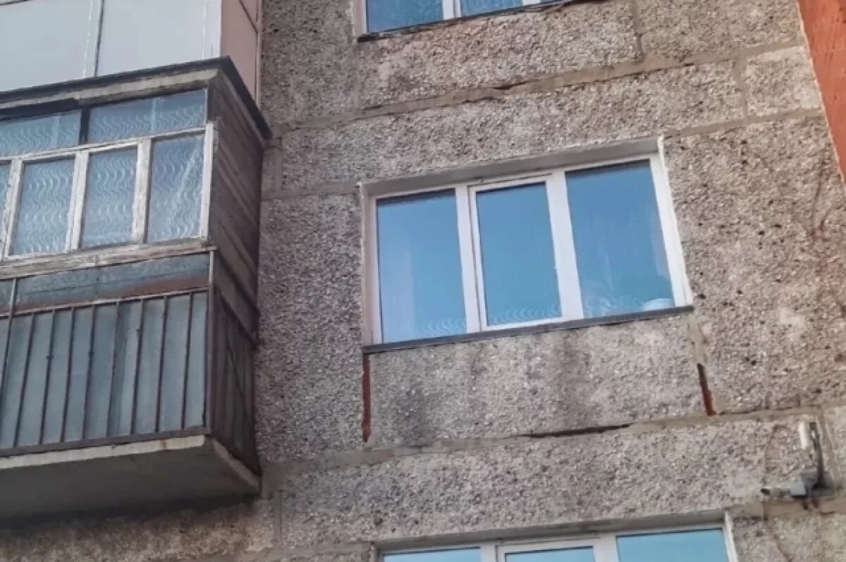    ЧП произошло в квартире пятиэтажки, когда мать ушла по делам