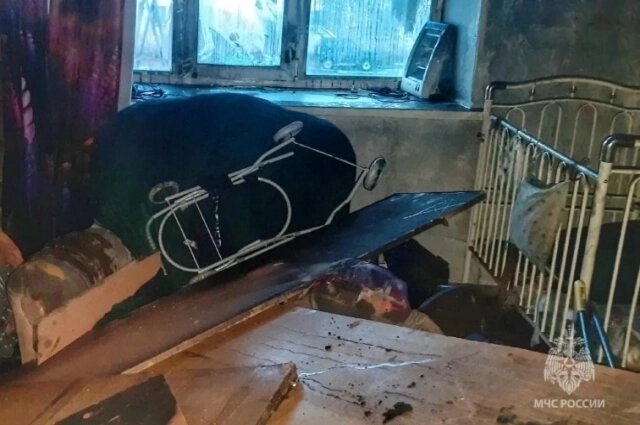    Пожар повредил вещи. Фото: ГУ МЧС России по Курганской области